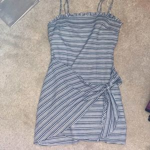 Small Adorable dress!!